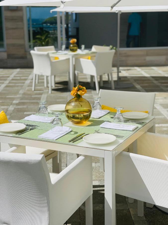 La Vue Boutique Hotel Calliaqua Bagian luar foto